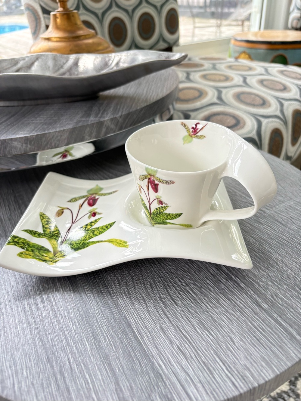 Vintage Royal Elfreda Flower Cup & Saucer Wave Design